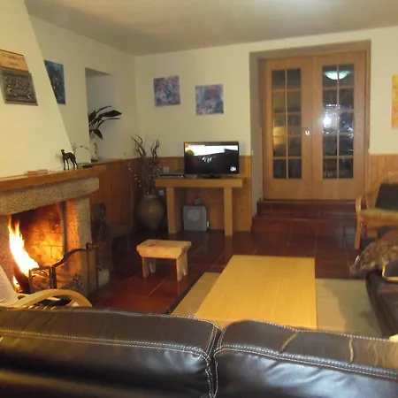 卡萨巴图塞拉度假屋 *