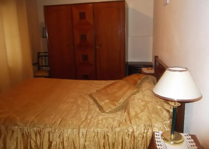Casa Batucela Nyaraló Monte Serrano
